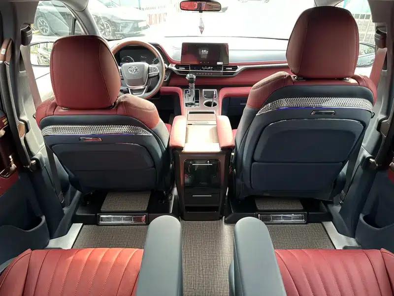 2024 Grevia Intelligent Hybrid Dual Engine 2.5L Two-Wheel Drive Premium PLUS Edition — миниатюра 12