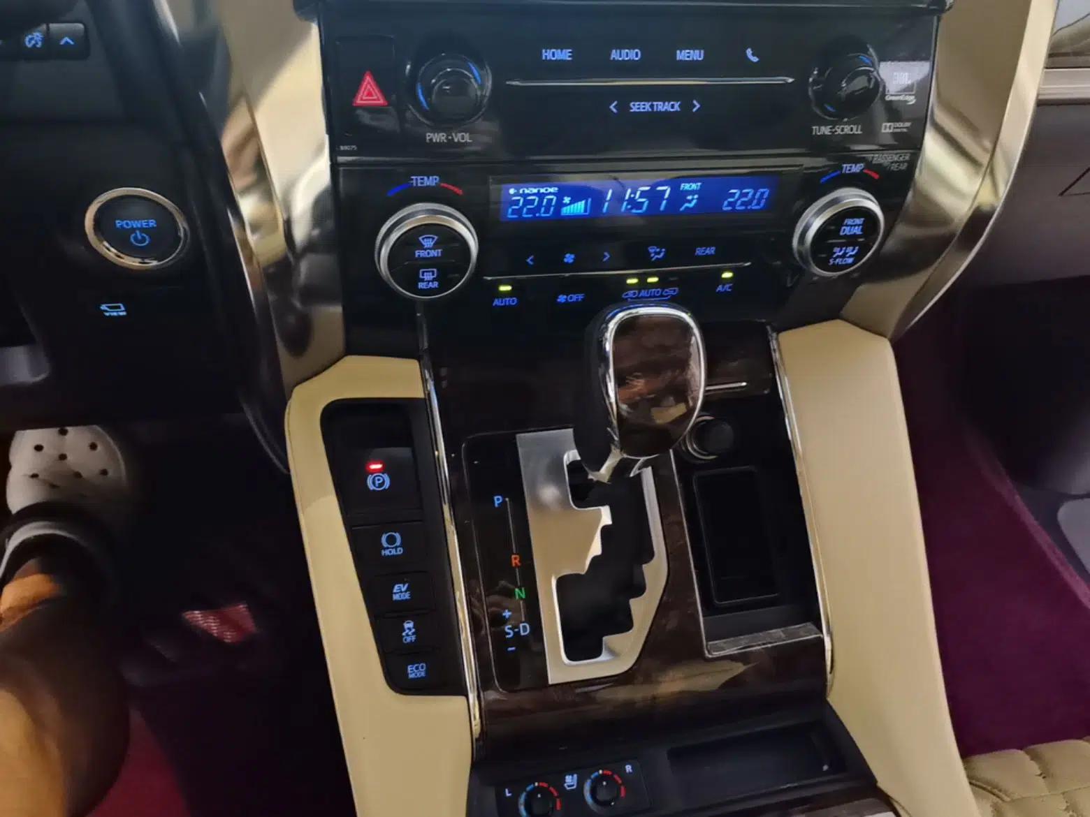 Toyota Alphard 2019 Dual-Engine 2.5L Luxury Edition — миниатюра 21