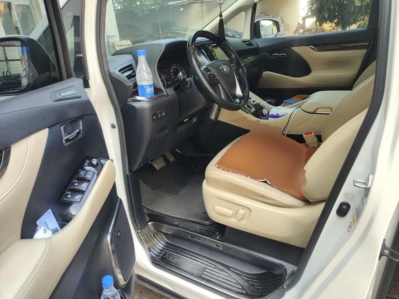 Toyota Alphard 2018 Revised Version 3.5L Luxury Edition — миниатюра 16