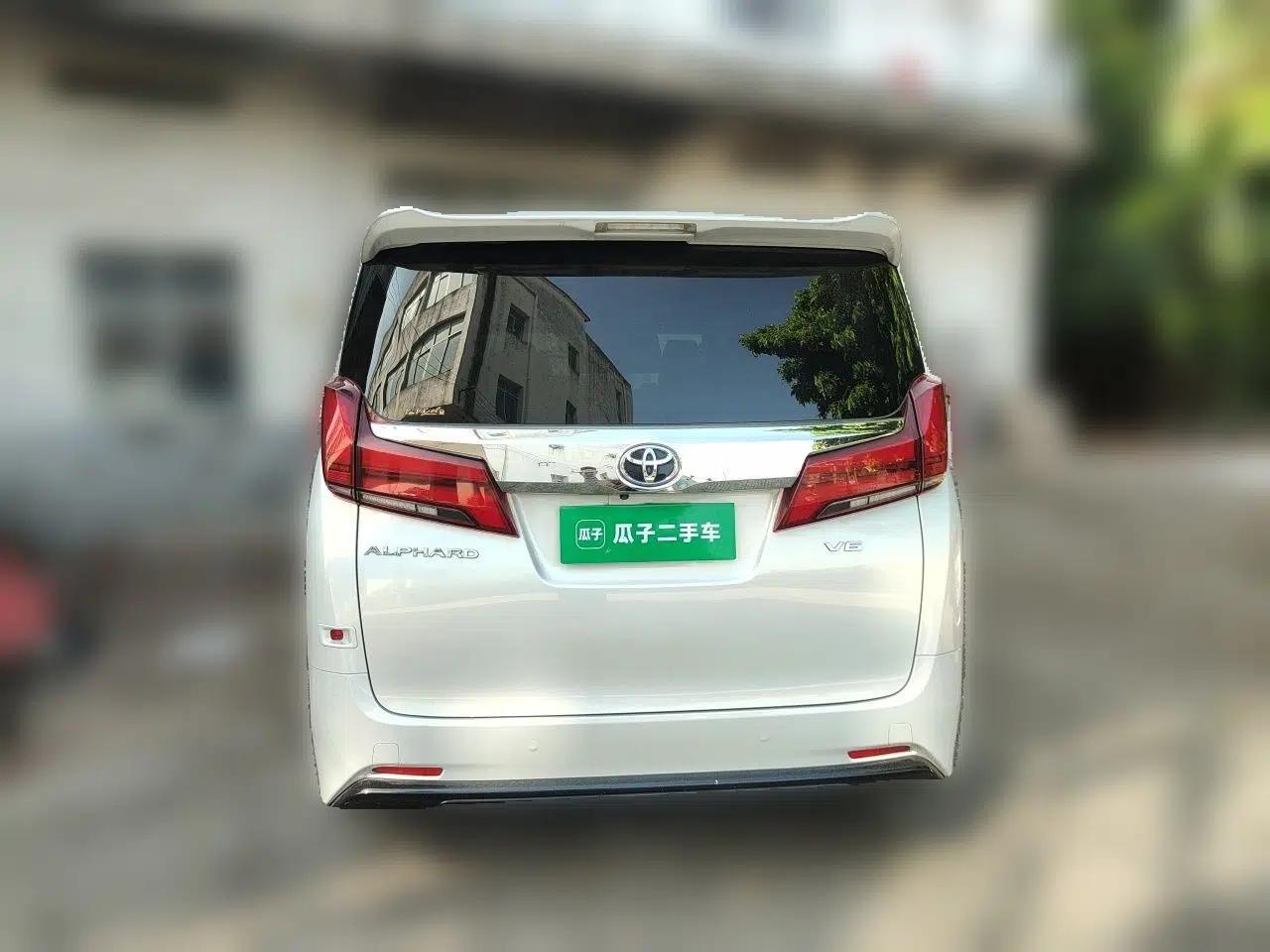 Toyota Alphard 2018 Revised Version 3.5L Luxury Edition — миниатюра 5