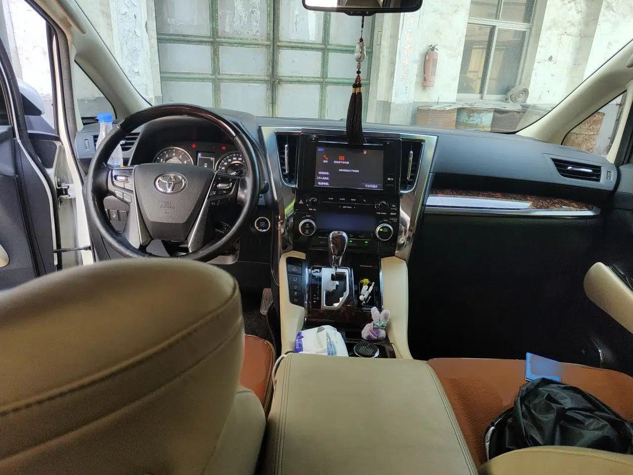 Toyota Alphard 2018 Revised Version 3.5L Luxury Edition — миниатюра 9