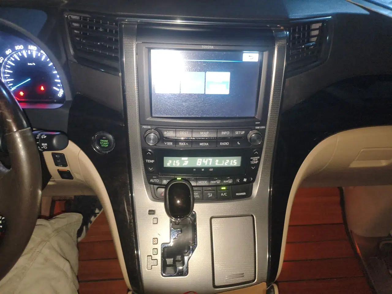 Toyota Alphard 2012 3.5L Luxury Edition — миниатюра 13