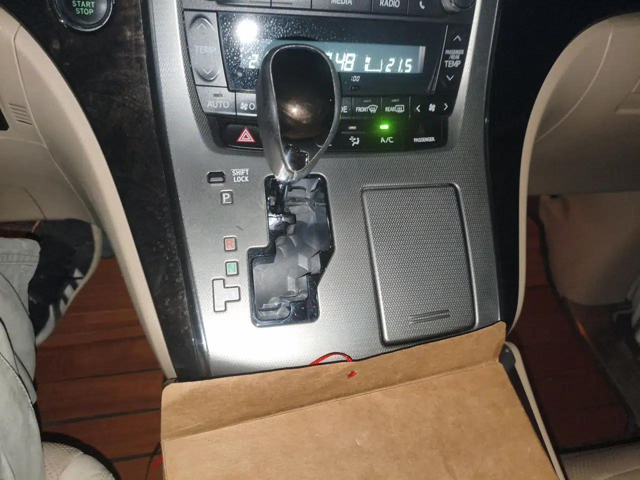 Toyota Alphard 2012 3.5L Luxury Edition — миниатюра 14