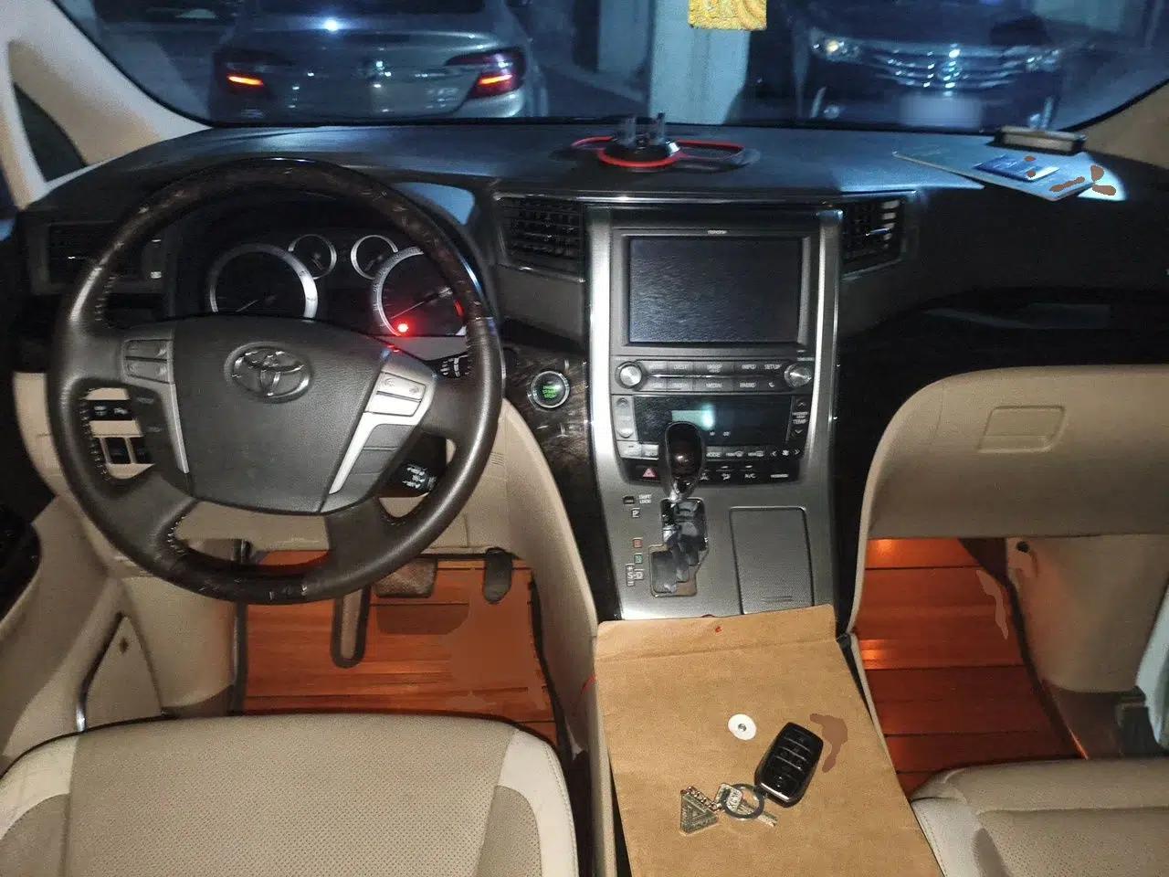 Toyota Alphard 2012 3.5L Luxury Edition — миниатюра 9