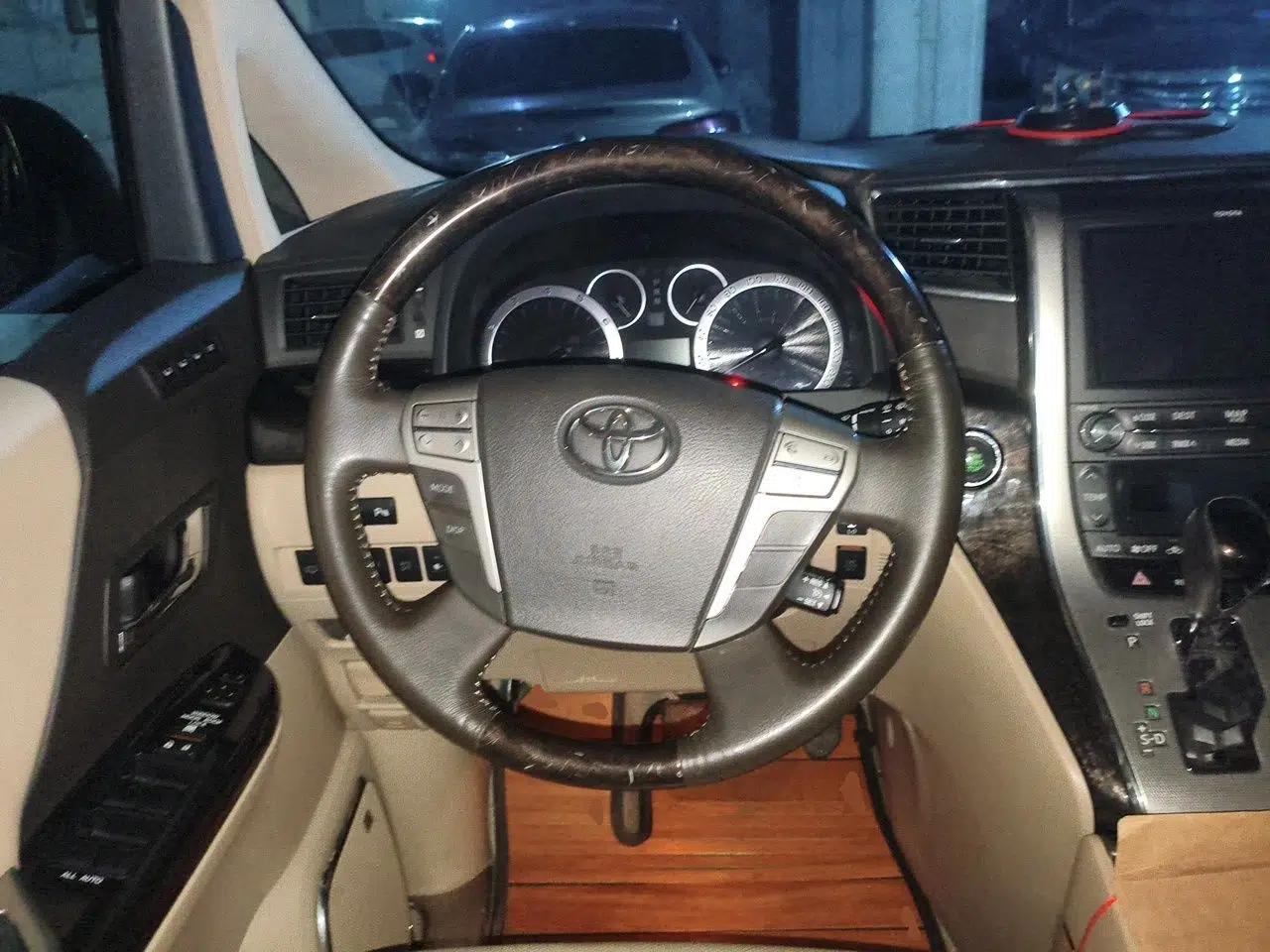Toyota Alphard 2012 3.5L Luxury Edition — миниатюра 10