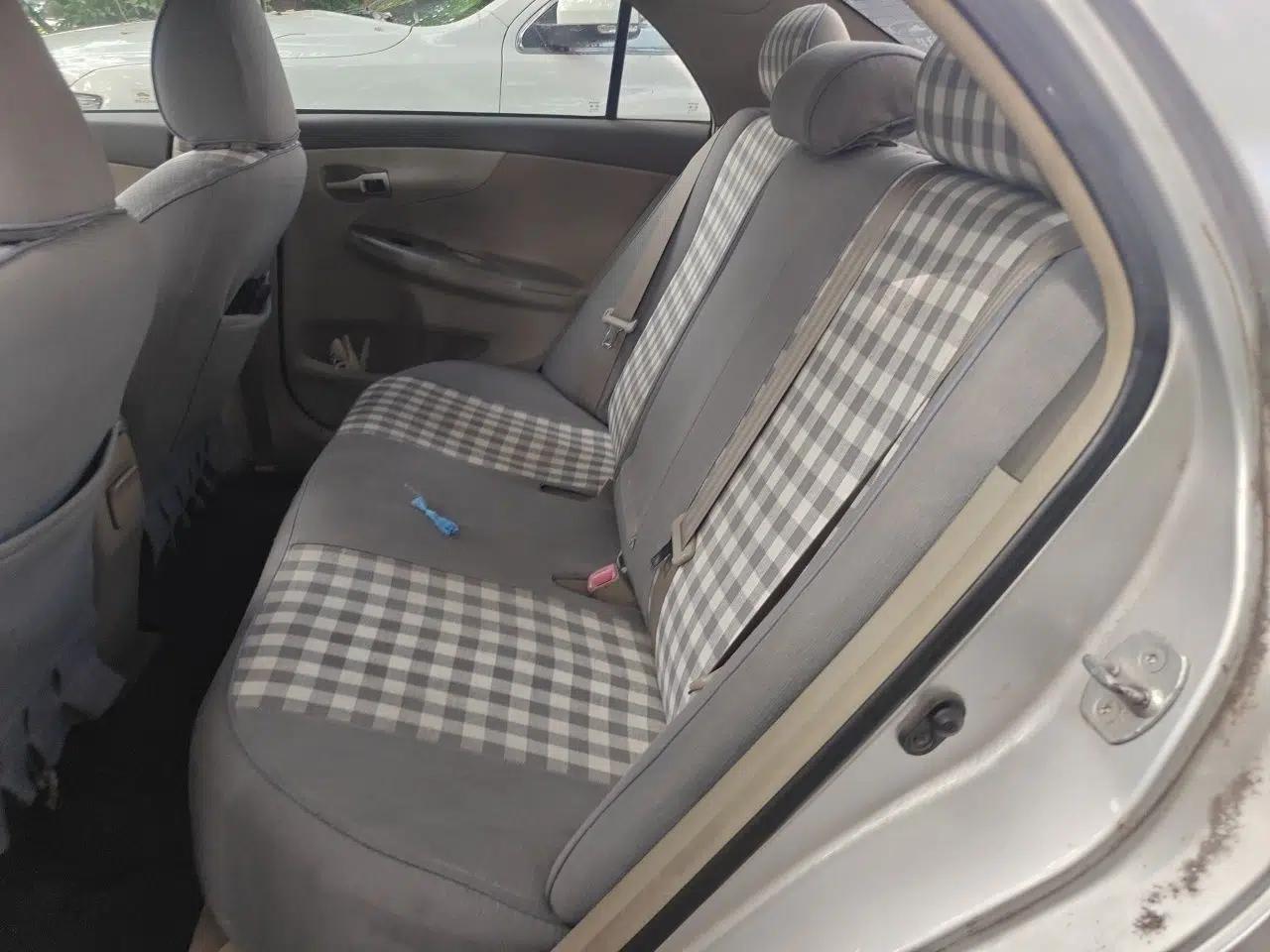 Toyota Corolla 2008 1.8L Manual GL-i Sunroof Special Edition — миниатюра 17