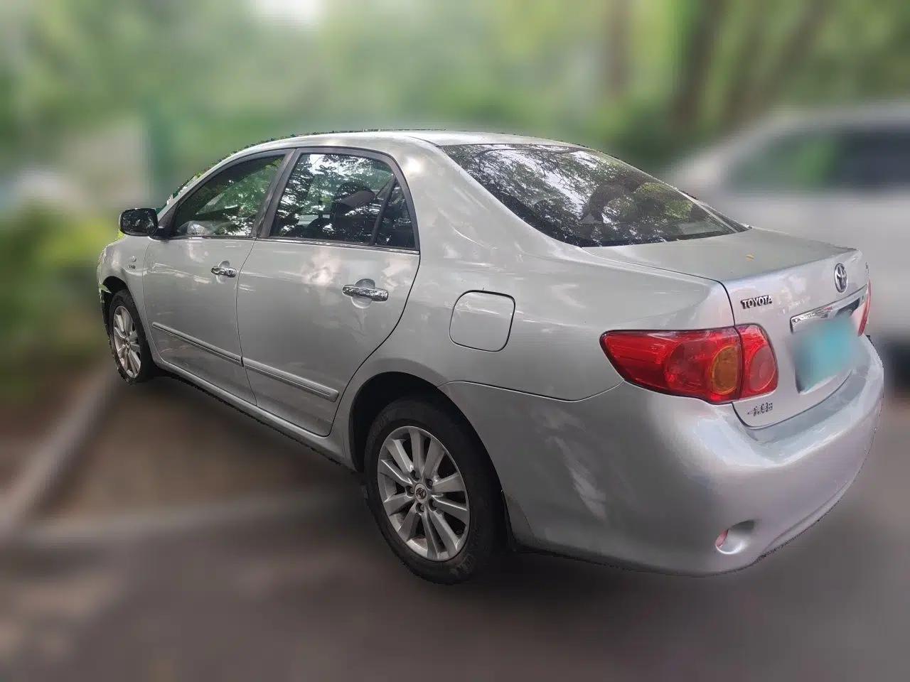 Toyota Corolla 2008 1.8L Manual GL-i Sunroof Special Edition — миниатюра 4