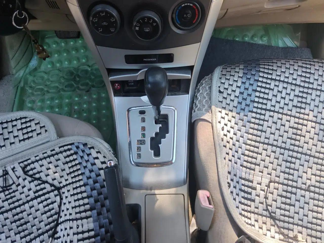 Toyota Corolla 2011 1.6L Automatic GL — миниатюра 14