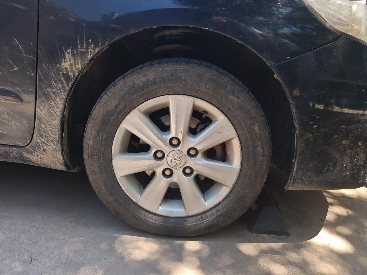 Toyota Corolla 2011 1.6L Automatic GL — миниатюра 8