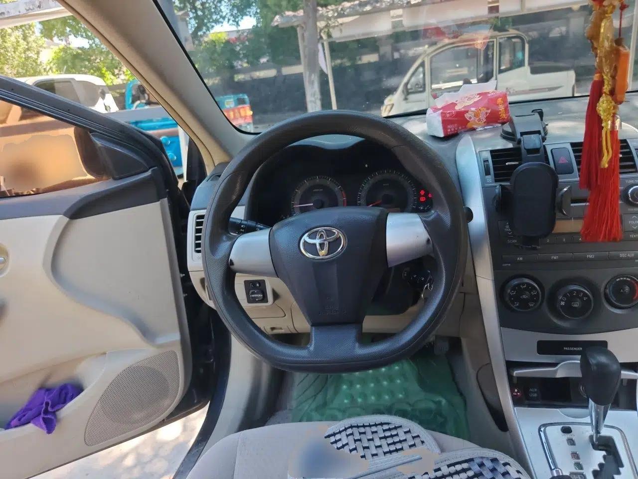 Toyota Corolla 2011 1.6L Automatic GL — миниатюра 10