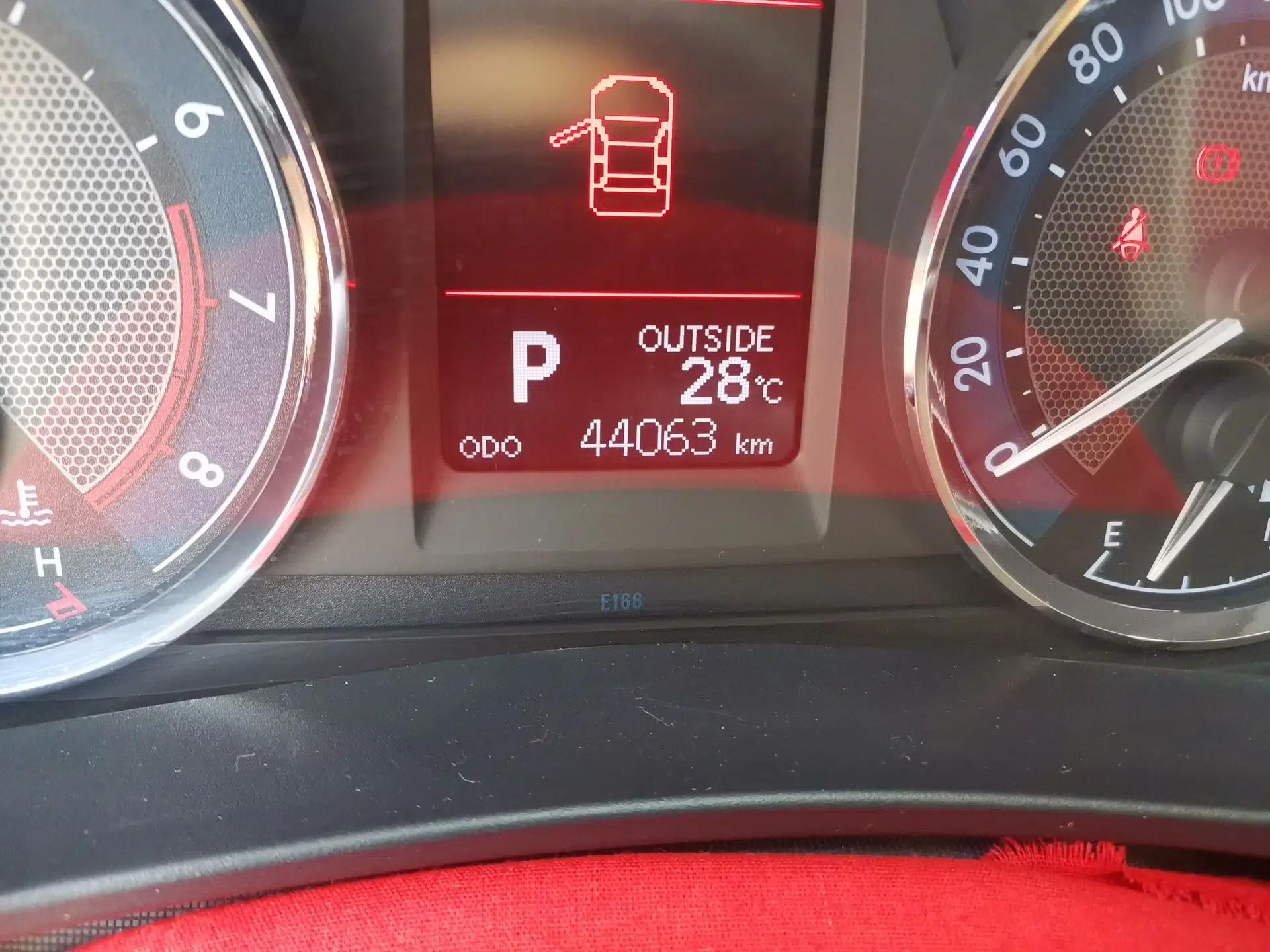 Toyota Corolla 2016 1.6L CVT GL-i Cool Edition — миниатюра 12