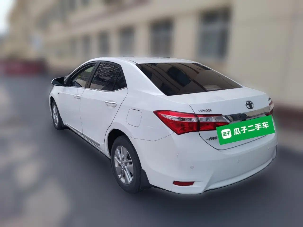 Toyota Corolla 2016 1.6L CVT GL-i Cool Edition — миниатюра 4