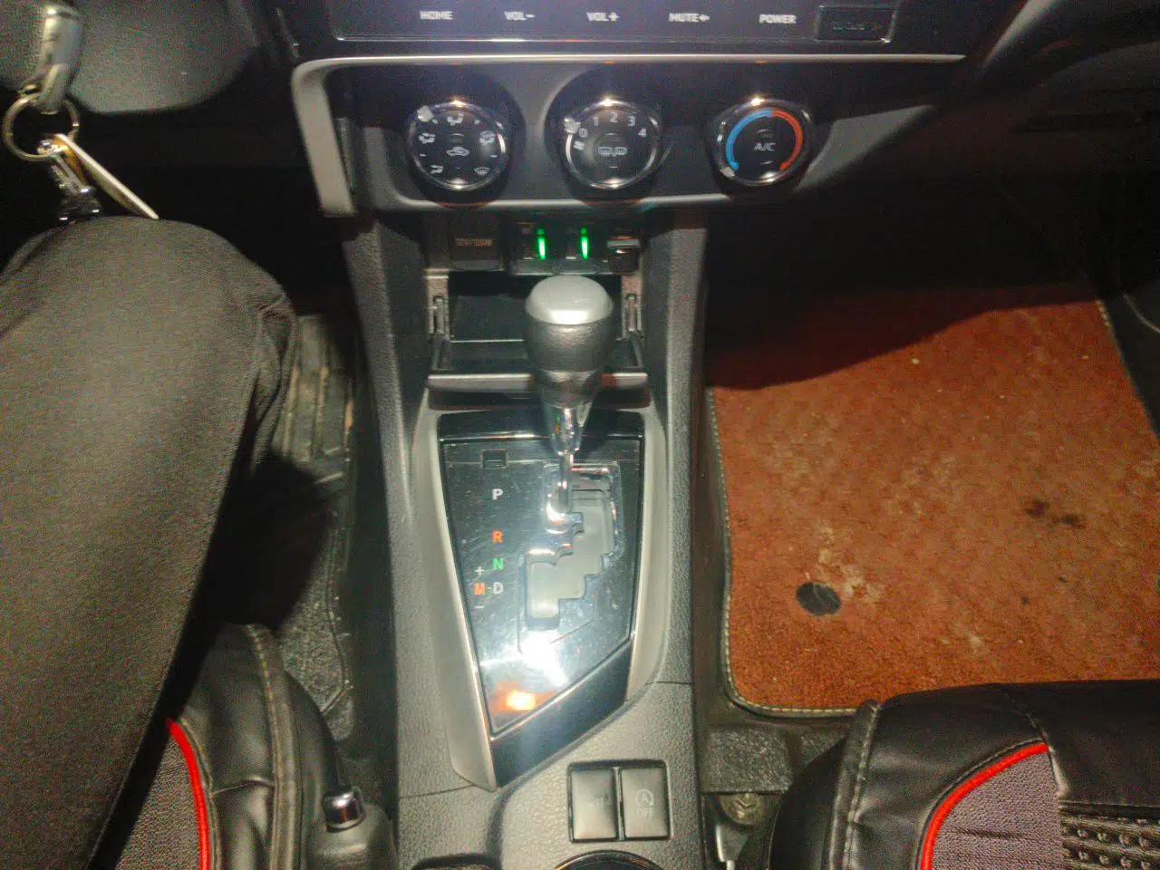 Toyota Corolla 2017 Revised Version 1.2T S-CVT GL-i — миниатюра 14