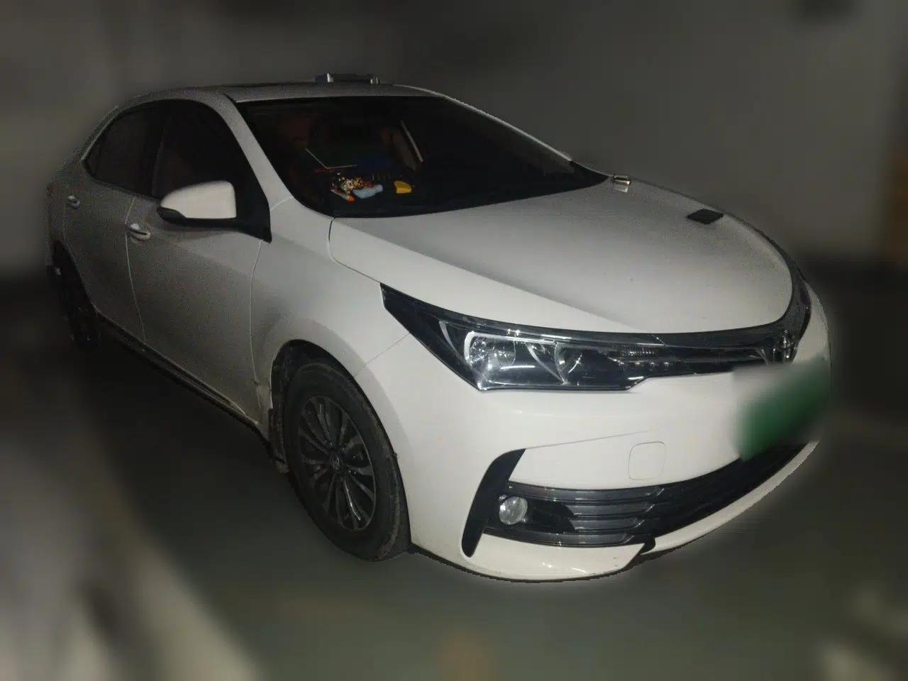 Toyota Corolla 2017 Revised Version 1.2T S-CVT GL-i — миниатюра 3