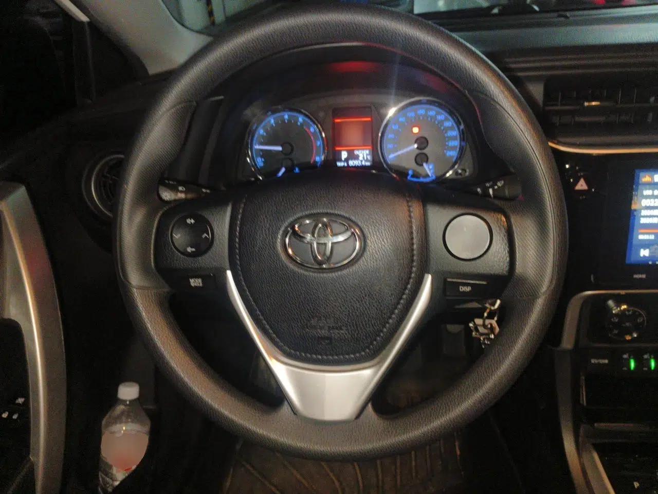 Toyota Corolla 2017 Revised Version 1.2T S-CVT GL-i — миниатюра 10