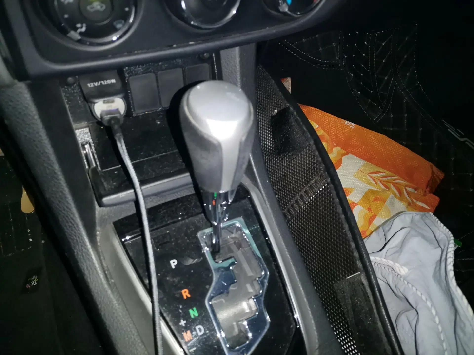 Toyota Corolla 2017 Revised Version 1.2T S-CVT GL — миниатюра 14