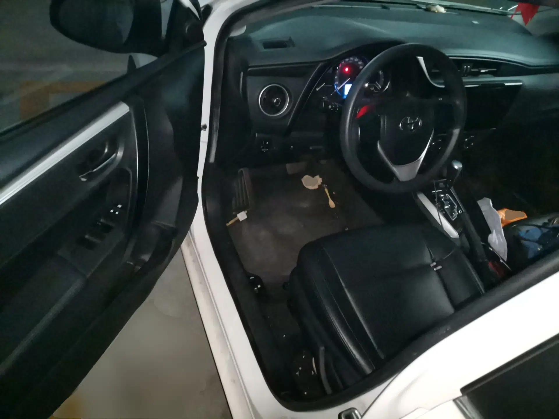 Toyota Corolla 2017 Revised Version 1.2T S-CVT GL — миниатюра 16