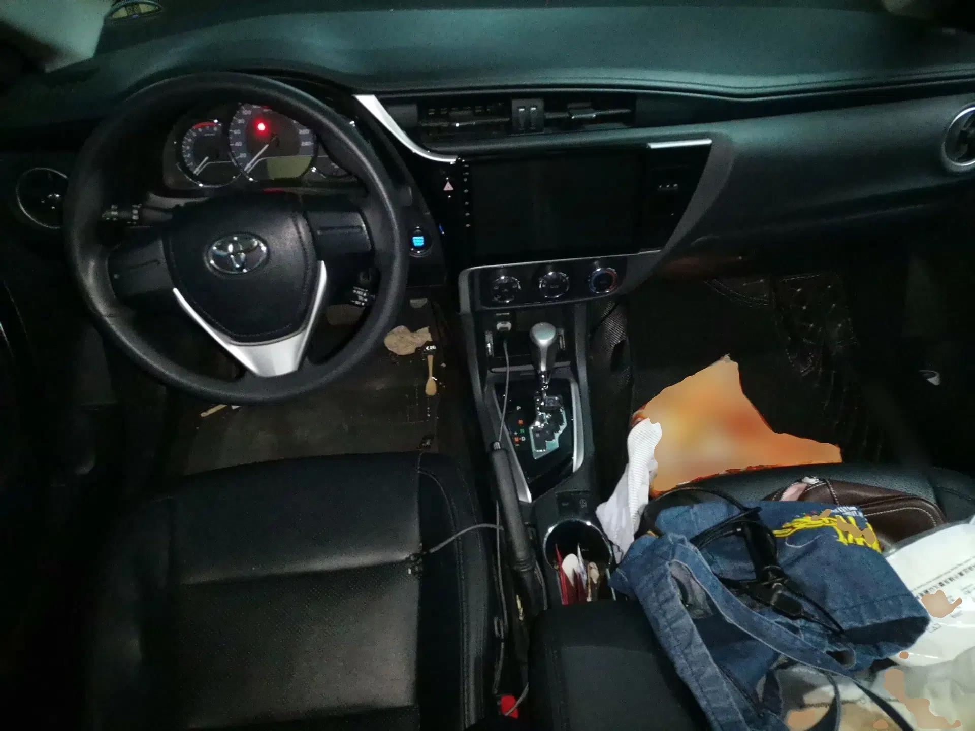 Toyota Corolla 2017 Revised Version 1.2T S-CVT GL — миниатюра 9