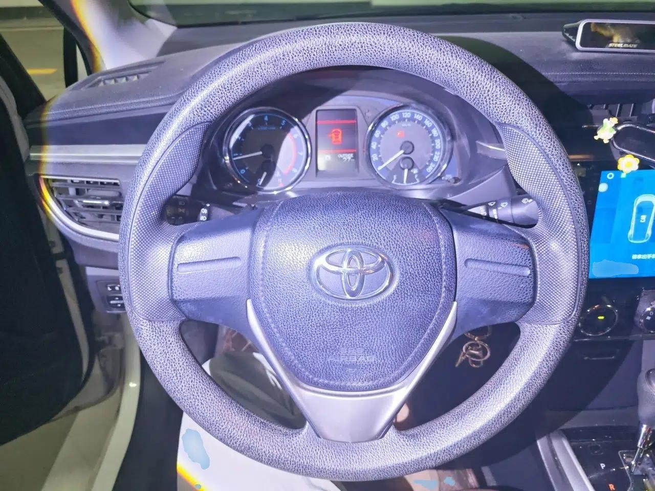 Toyota Corolla 2017 1.2T CVT GL-i — миниатюра 10