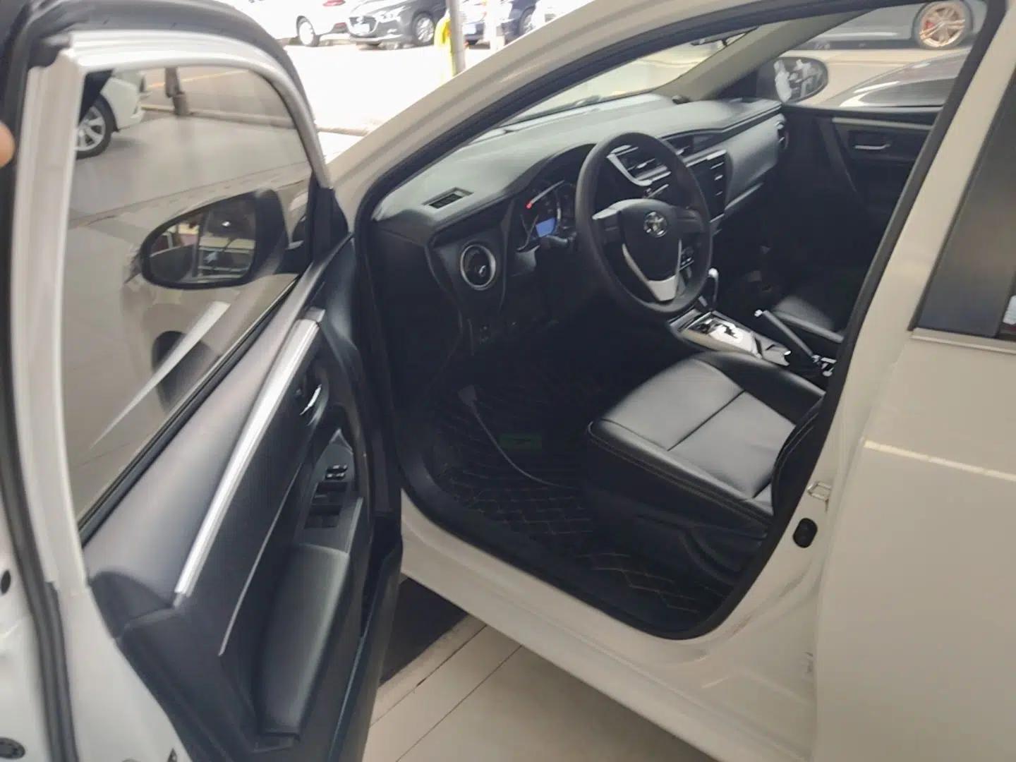 Toyota Corolla 2017 Revised Version 1.2T S-CVT GL — миниатюра 18
