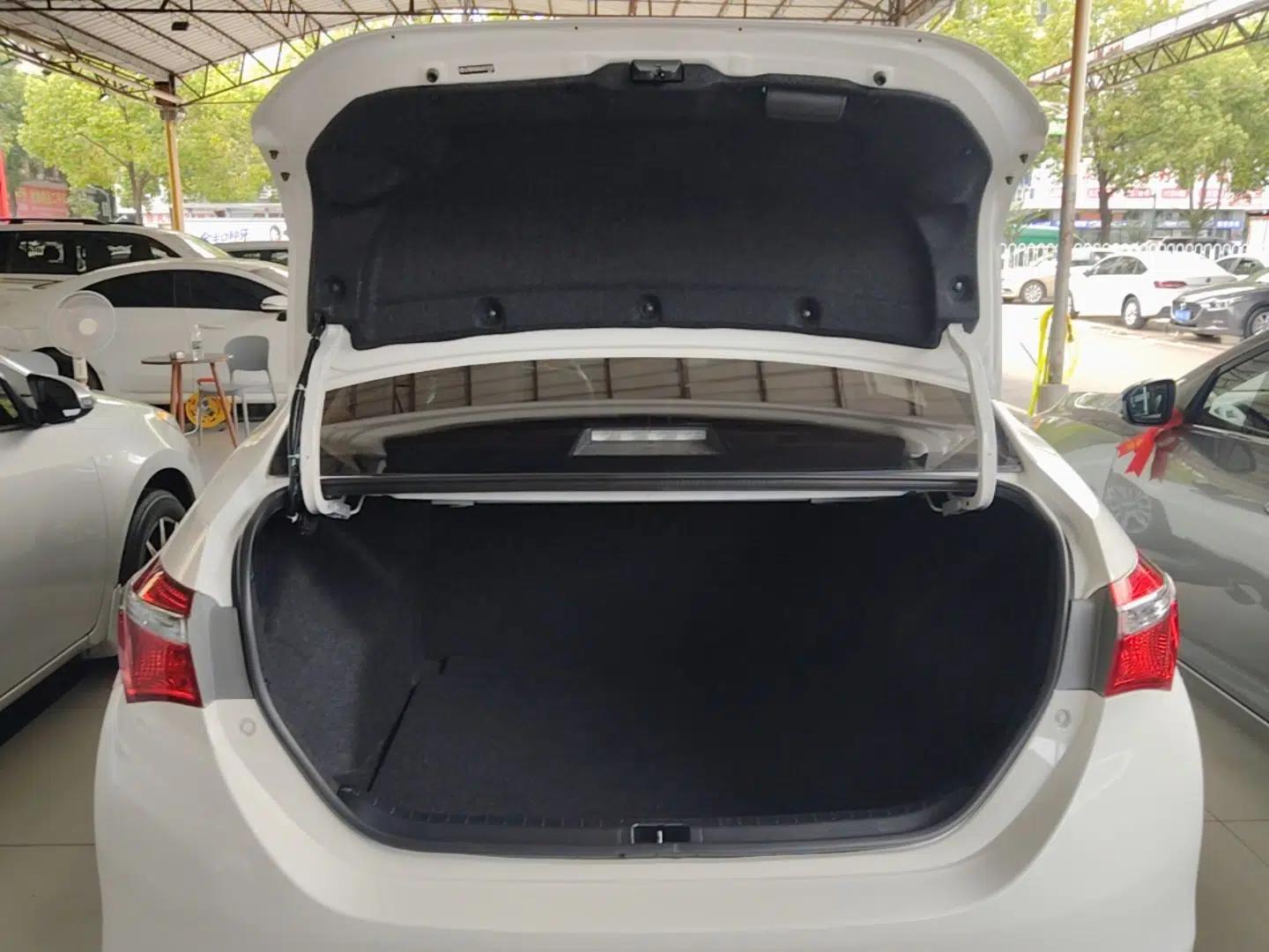 Toyota Corolla 2017 Revised Version 1.2T S-CVT GL — миниатюра 22