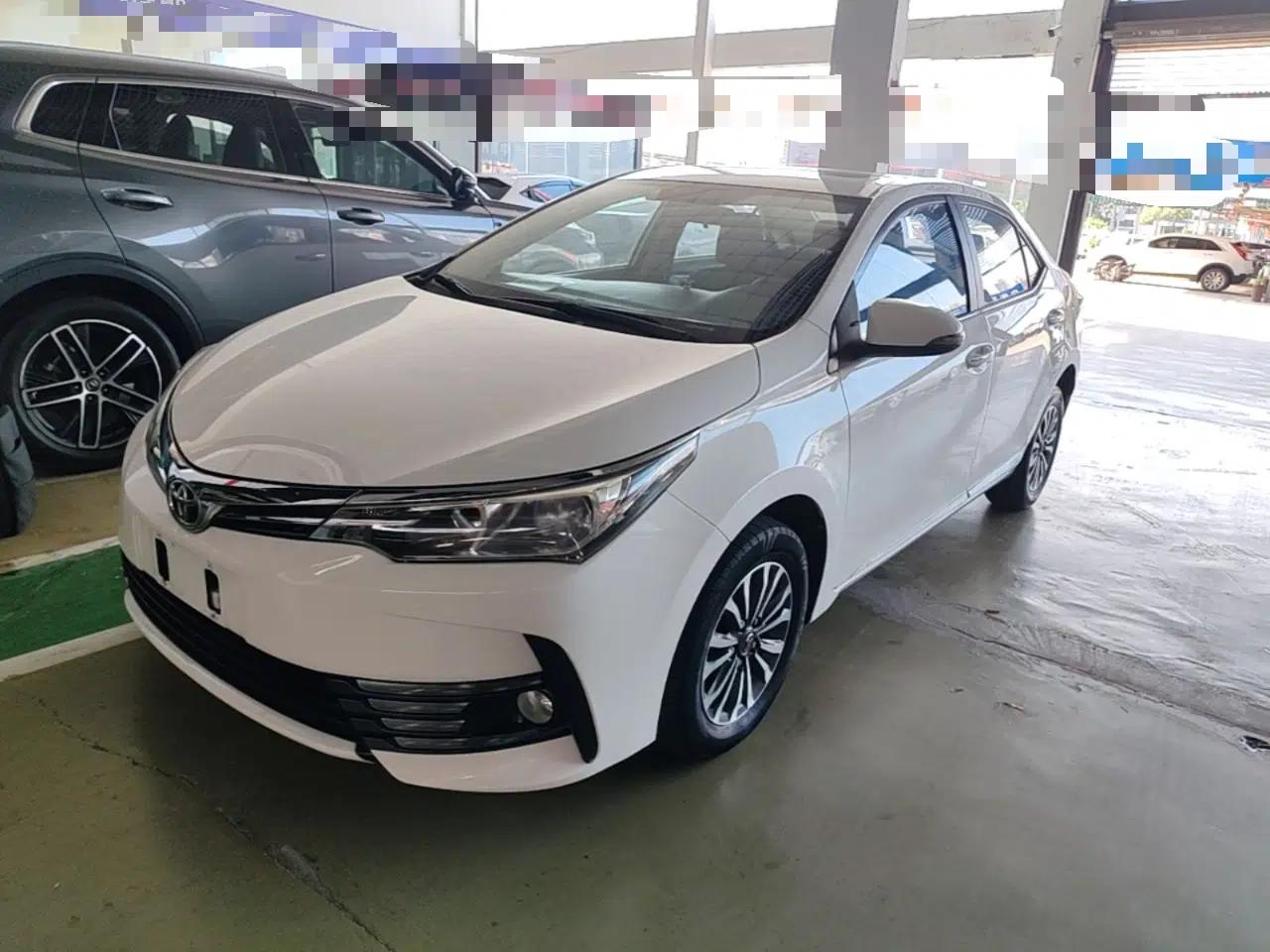 Toyota Corolla 2017 Revised Version 1.2T S-CVT GL-i — миниатюра 1