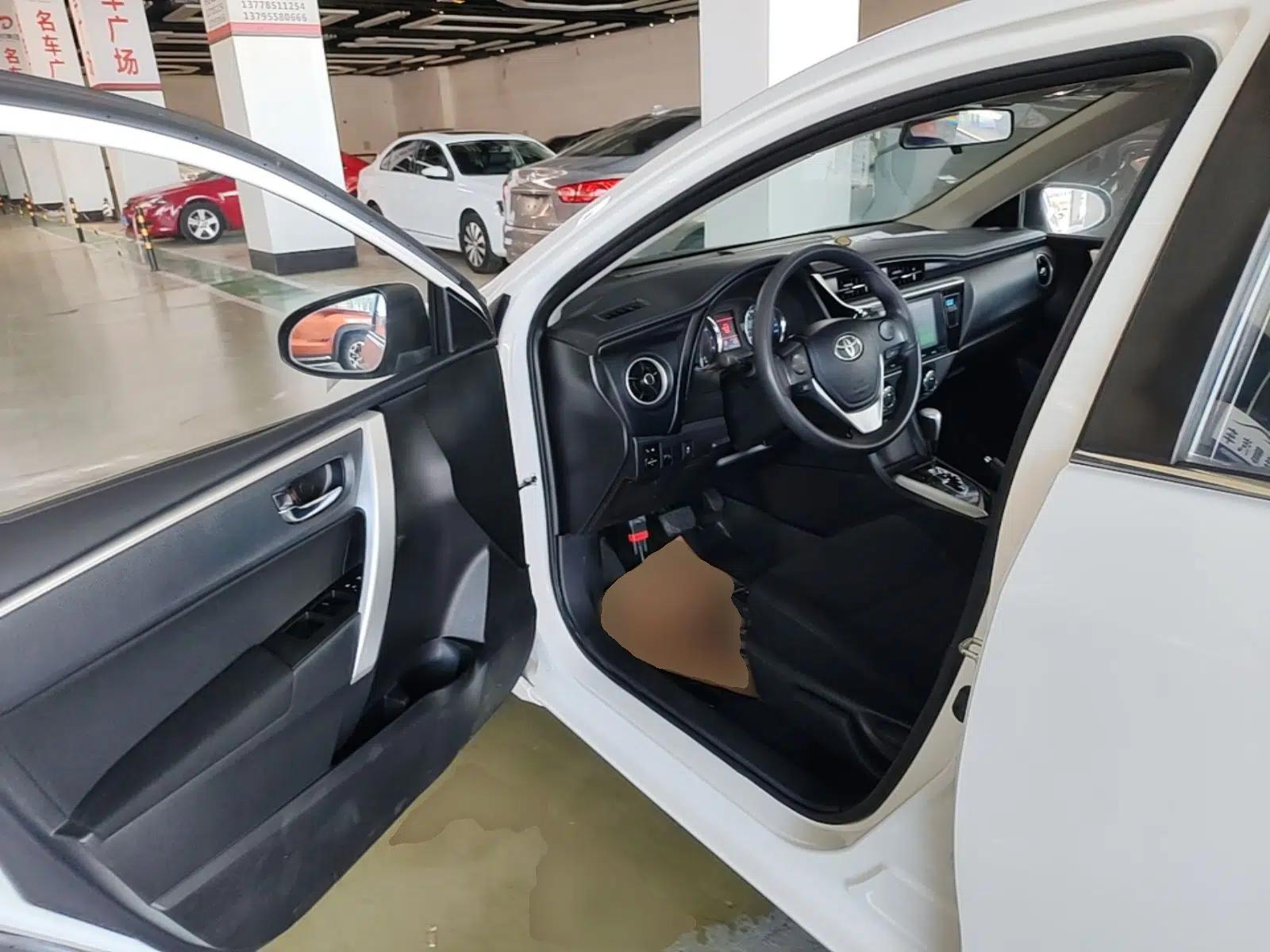 Toyota Corolla 2017 Revised Version 1.2T S-CVT GL-i — миниатюра 18