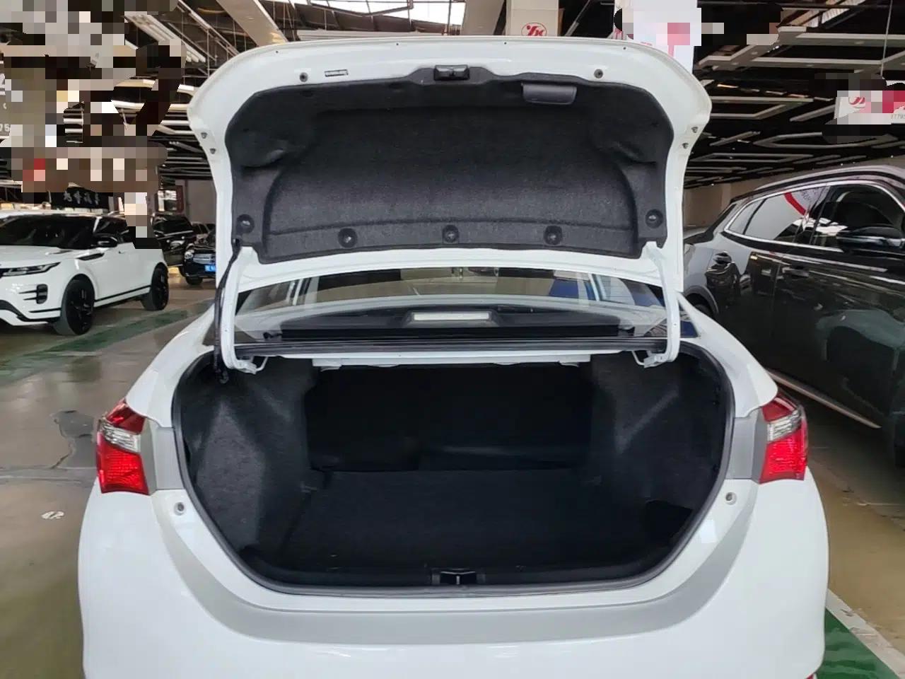 Toyota Corolla 2017 Revised Version 1.2T S-CVT GL-i — миниатюра 22