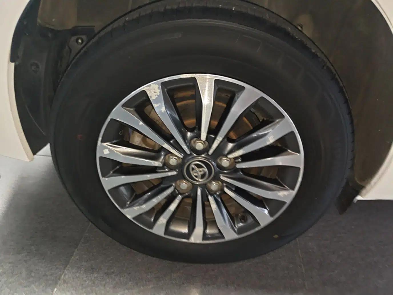 Toyota Corolla 2017 Revised Version 1.2T S-CVT GL-i — миниатюра 11