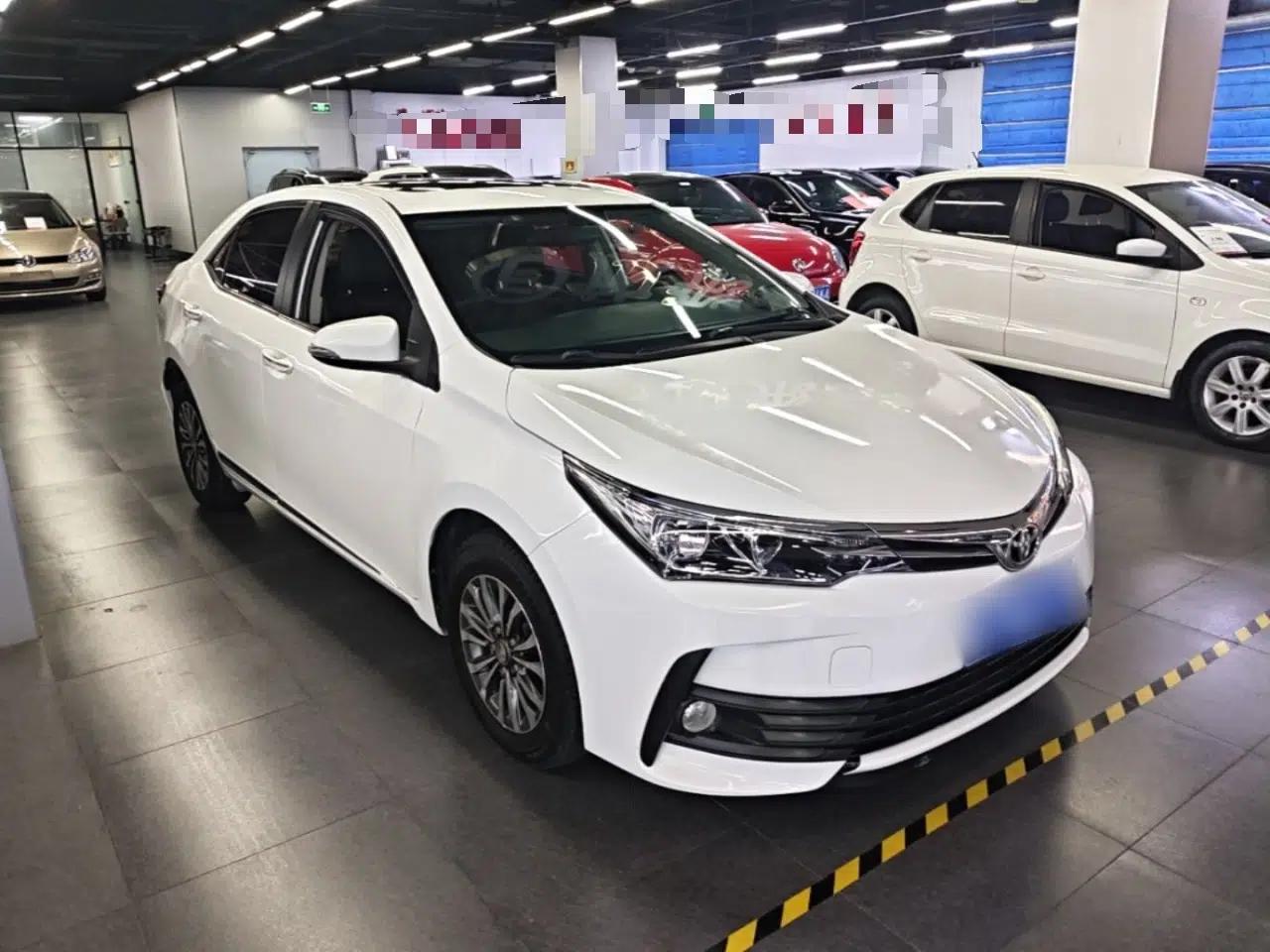 Toyota Corolla 2017 Revised Version 1.2T S-CVT GL-i — миниатюра 3