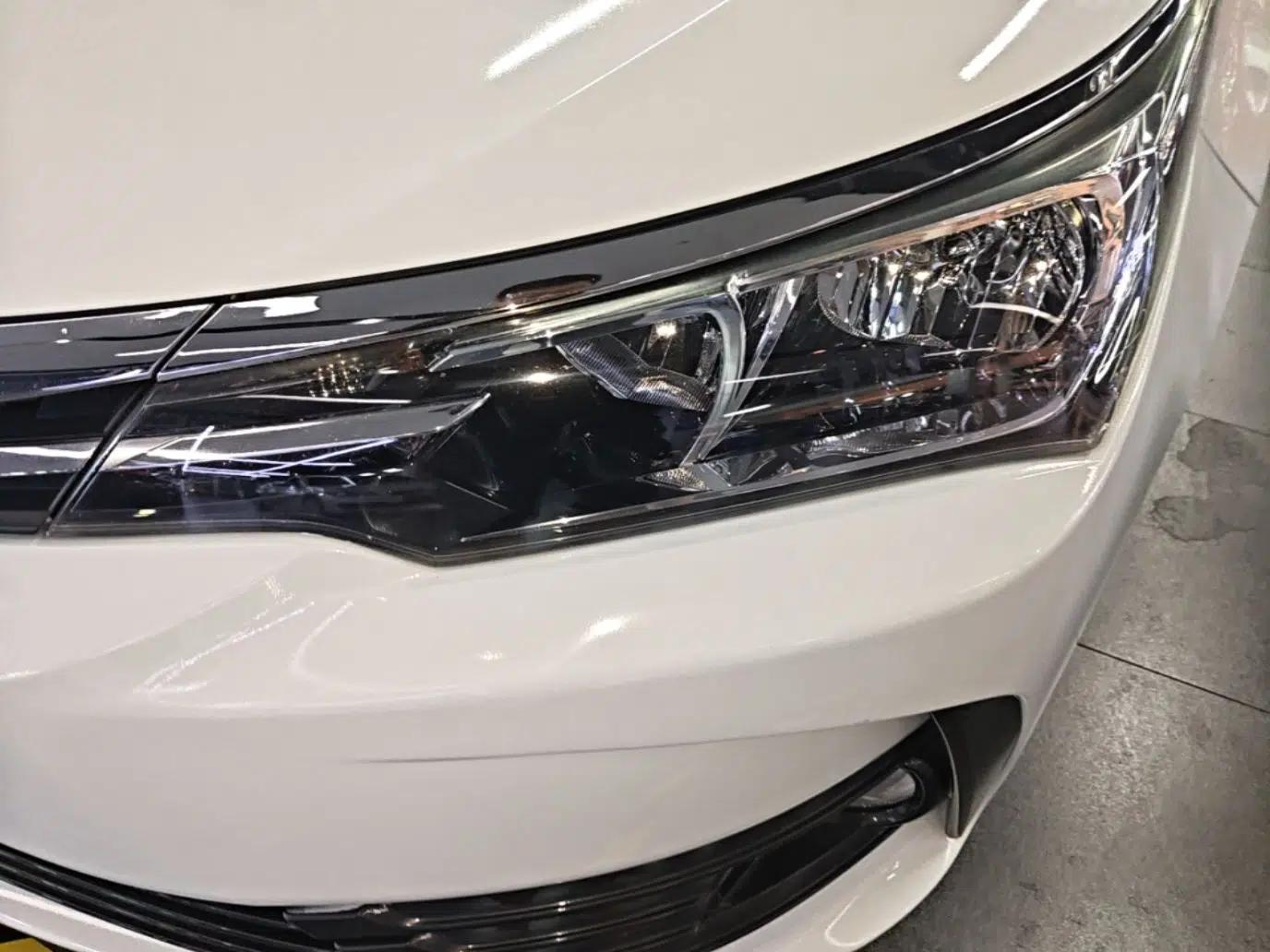 Toyota Corolla 2017 Revised Version 1.2T S-CVT GL-i — миниатюра 8