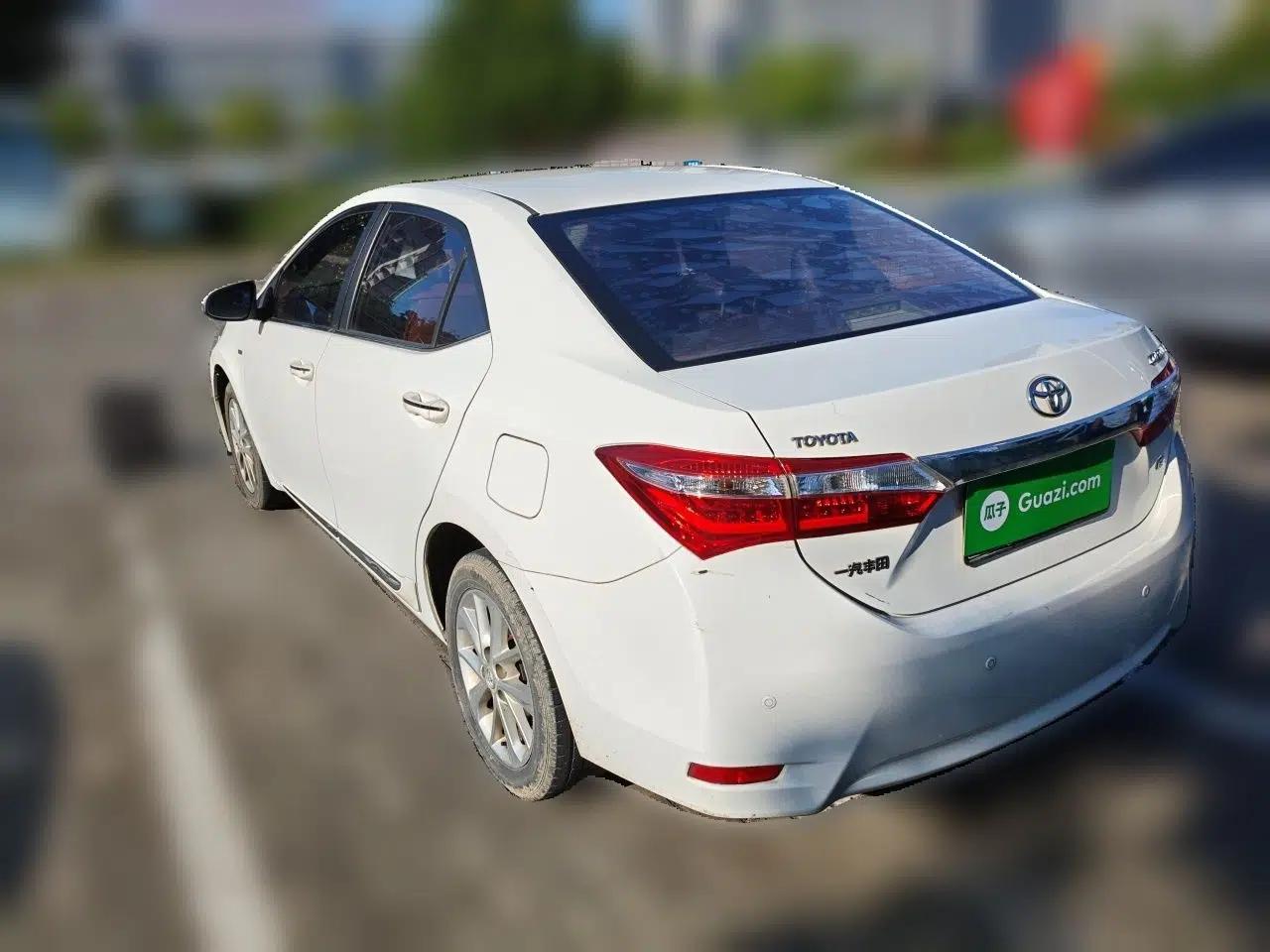Toyota Corolla 2016 1.6L CVT GL-i Cool Edition — миниатюра 4
