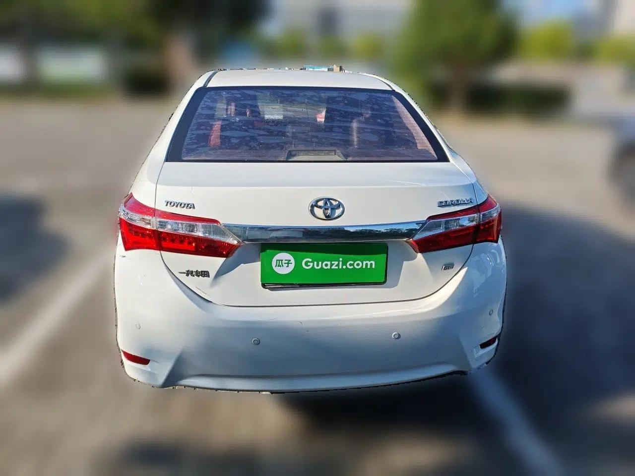 Toyota Corolla 2016 1.6L CVT GL-i Cool Edition — миниатюра 5