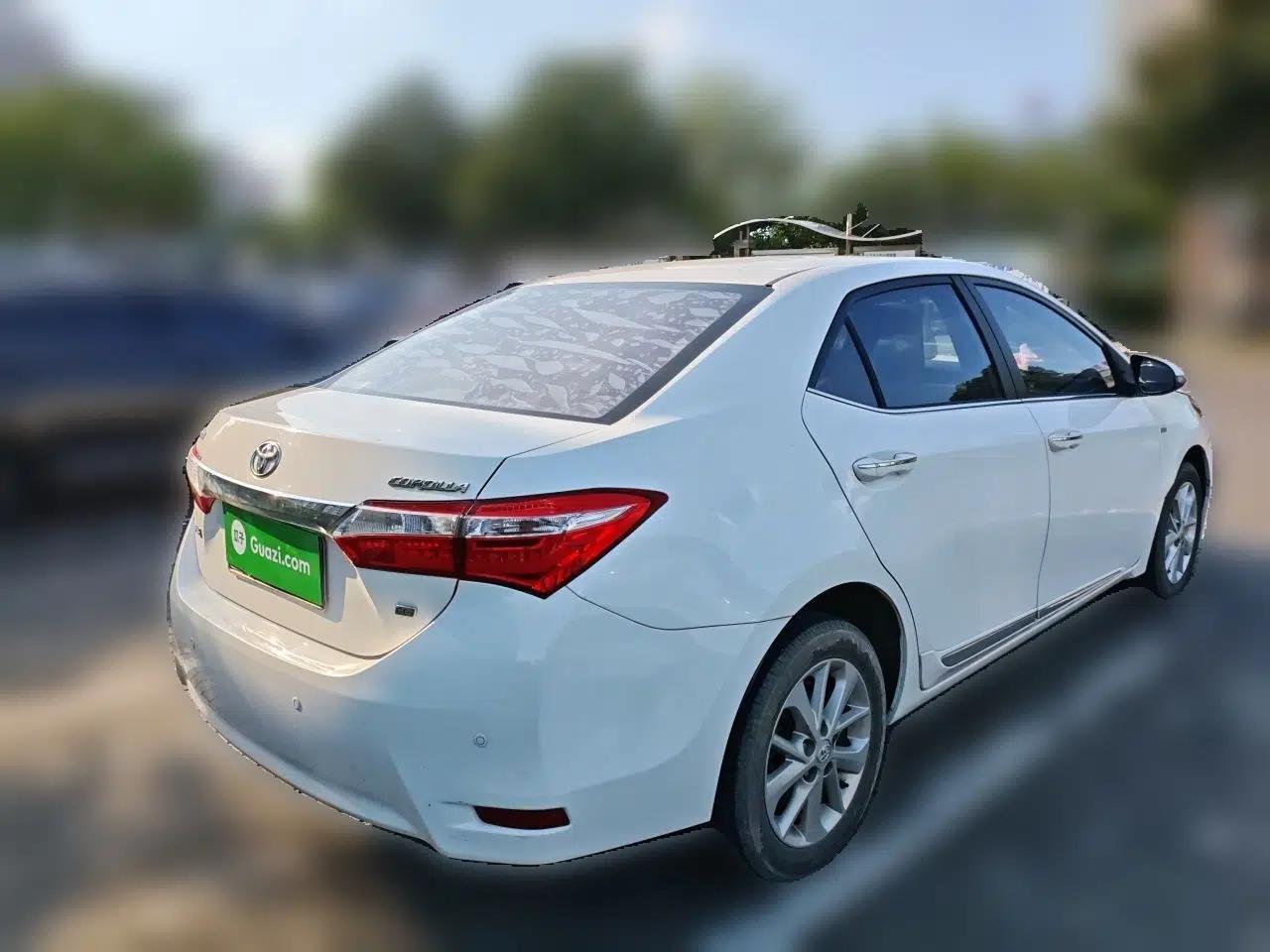 Toyota Corolla 2016 1.6L CVT GL-i Cool Edition — миниатюра 6