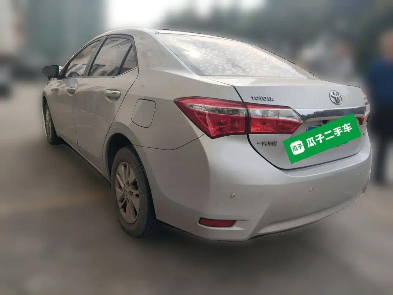 Toyota Corolla 2017 1.6L Manual GL — миниатюра 4
