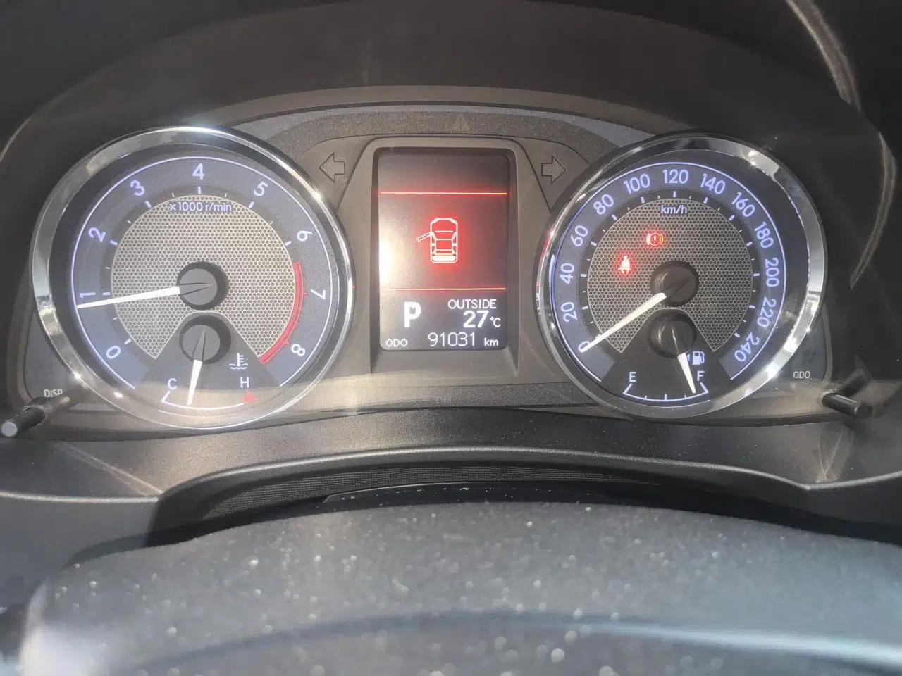 Toyota Corolla 2014 1.6L CVT GL-i — миниатюра 12