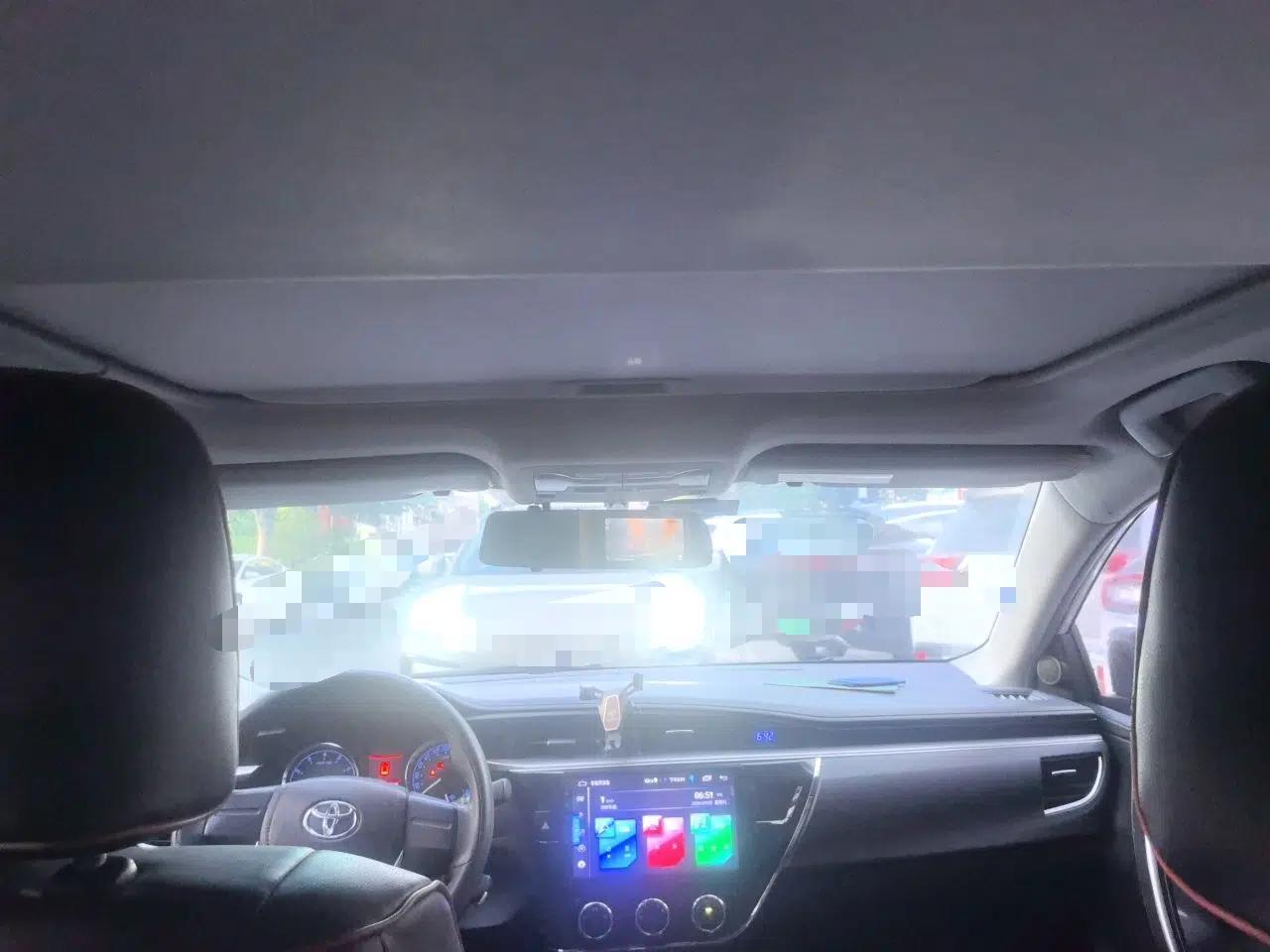 Toyota Corolla 2014 1.6L CVT GL-i — миниатюра 18
