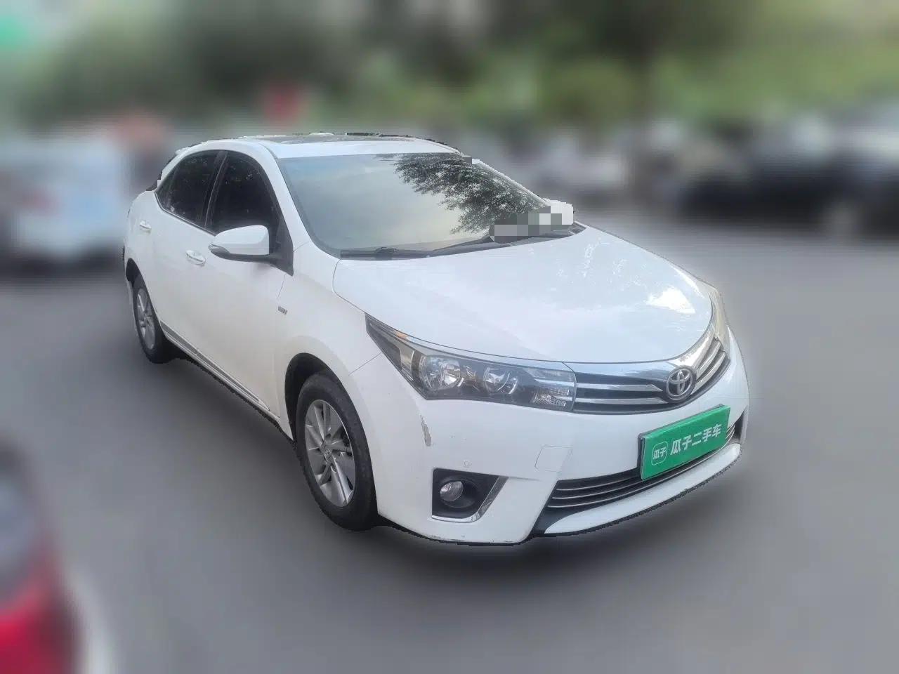 Toyota Corolla 2014 1.6L CVT GL-i — миниатюра 3
