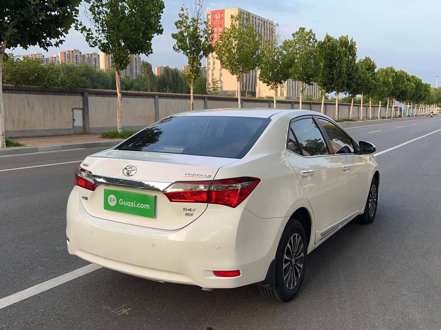 Toyota Corolla 2018 1.2T S-CVT GL-i Zhihui Edition — миниатюра 9