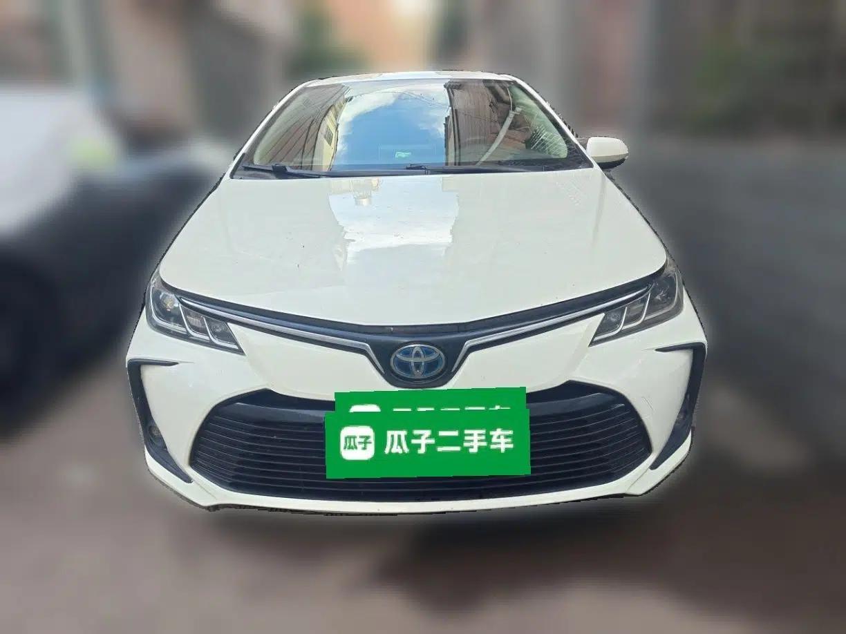 Toyota Corolla 2021 Dual-Motor 1.8L E-CVT Elite Edition — миниатюра 2