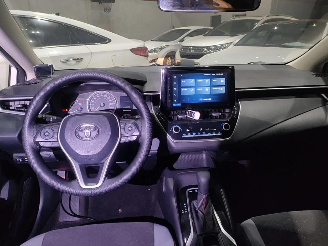 Toyota Corolla 2021 1.2T S-CVT Elite PLUS Edition — миниатюра 12