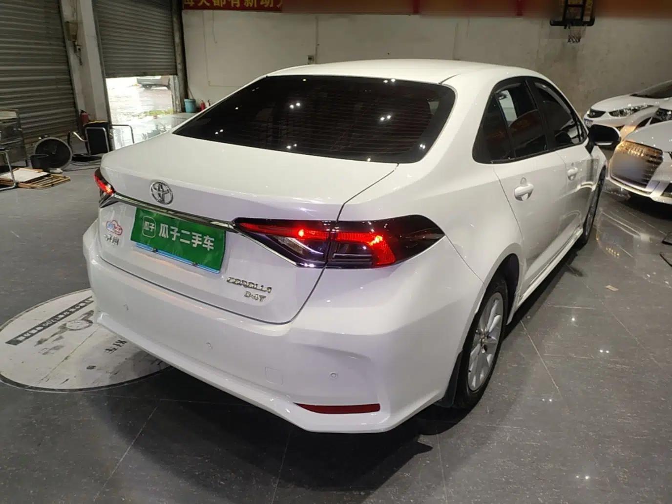 Toyota Corolla 2021 1.2T S-CVT Elite PLUS Edition — миниатюра 6