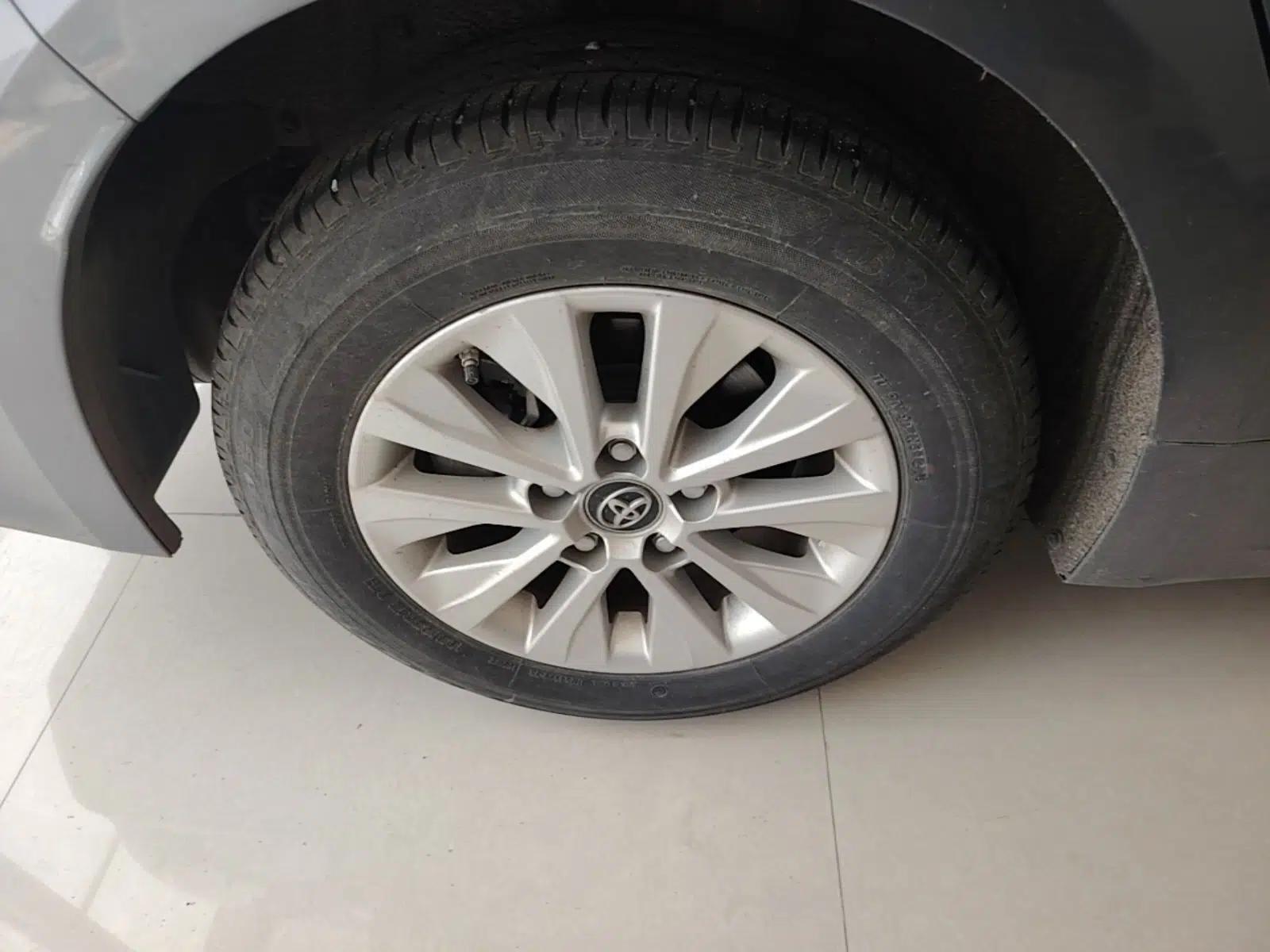 Toyota Corolla 2021 Dual-Engine 1.8L E-CVT Pioneer Edition — миниатюра 11