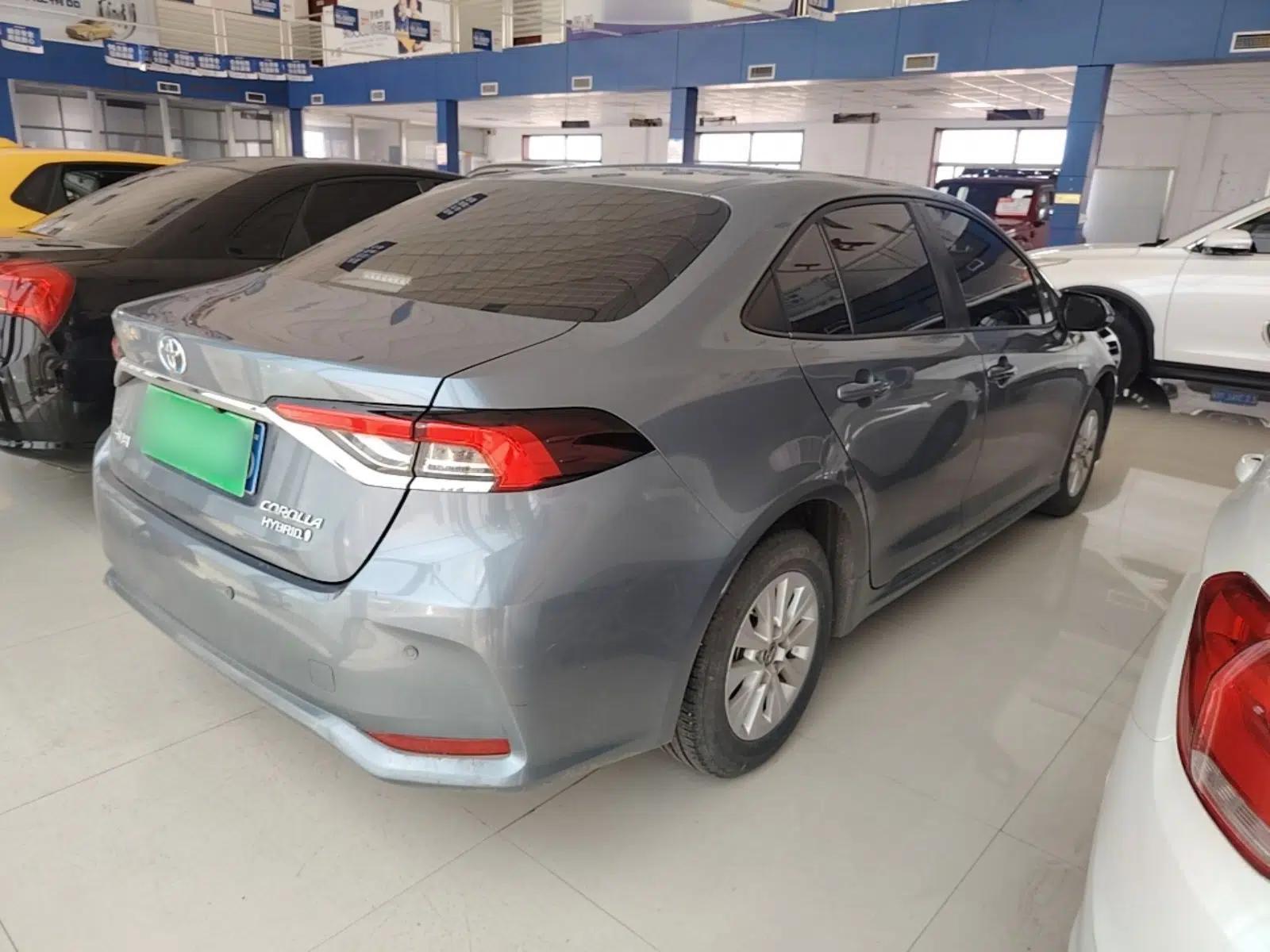 Toyota Corolla 2021 Dual-Engine 1.8L E-CVT Pioneer Edition — миниатюра 6