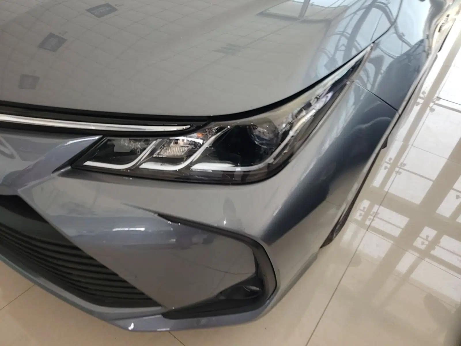 Toyota Corolla 2021 Dual-Engine 1.8L E-CVT Pioneer Edition — миниатюра 8