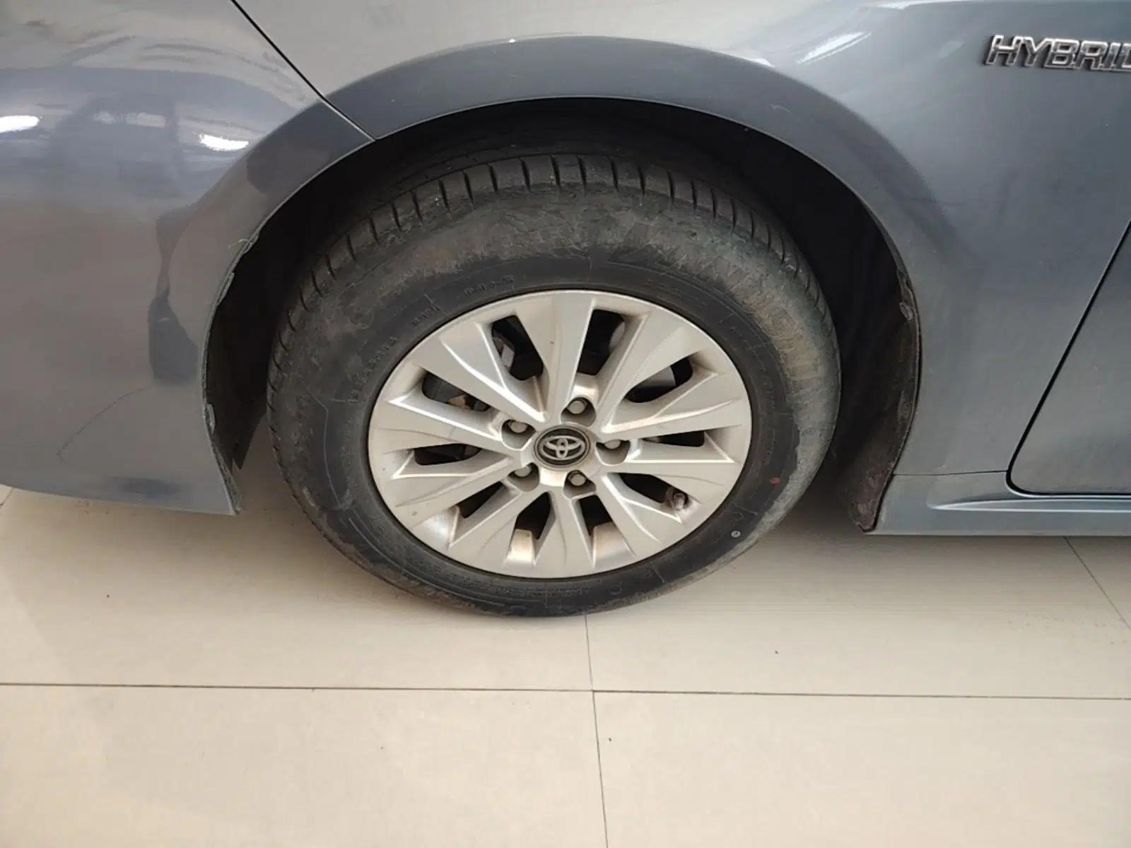 Toyota Corolla 2021 Dual-Engine 1.8L E-CVT Pioneer Edition — миниатюра 10