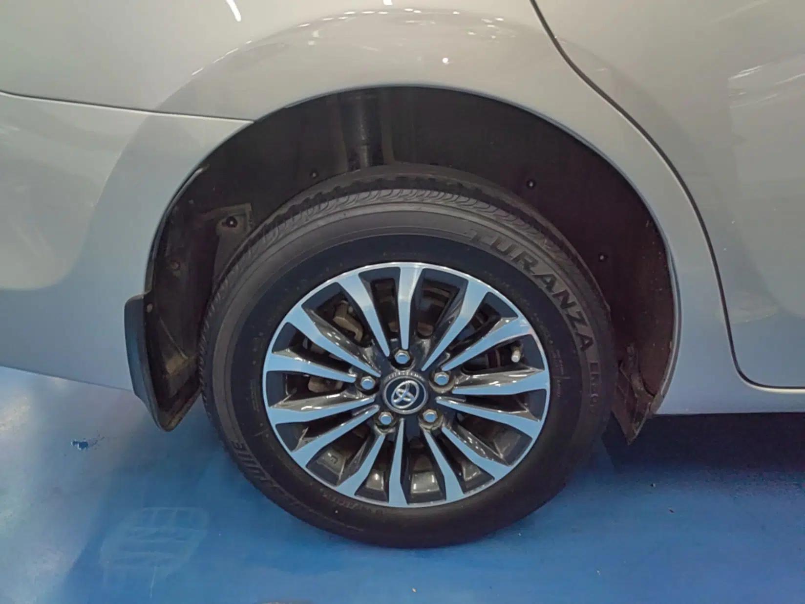 Toyota Corolla 2018 1.2T S-CVT GL Smart Enjoyment Version — миниатюра 11