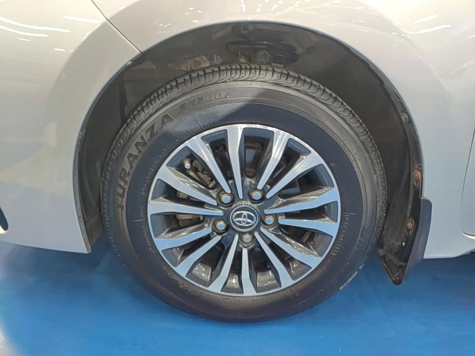 Toyota Corolla 2018 1.2T S-CVT GL Smart Enjoyment Version — миниатюра 10