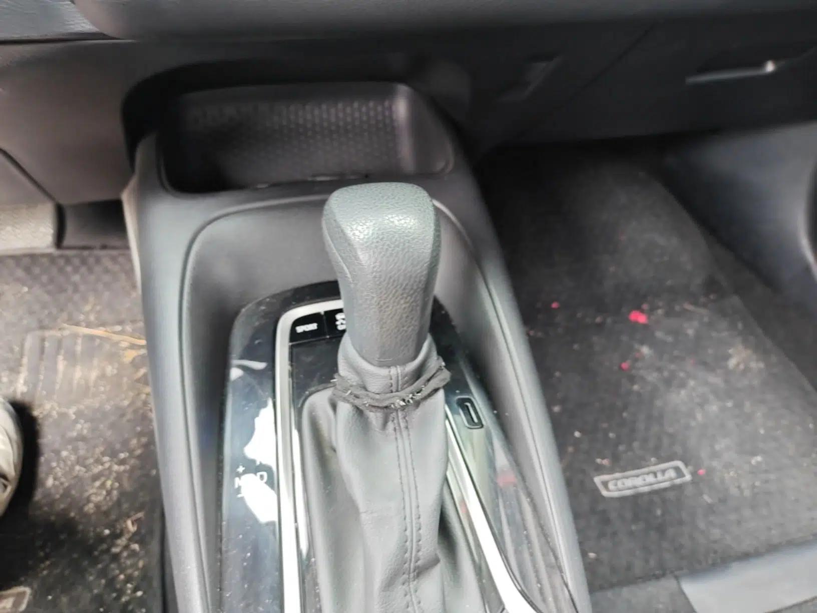 Toyota Corolla 2021 1.2T S-CVT Pioneer Edition — миниатюра 16