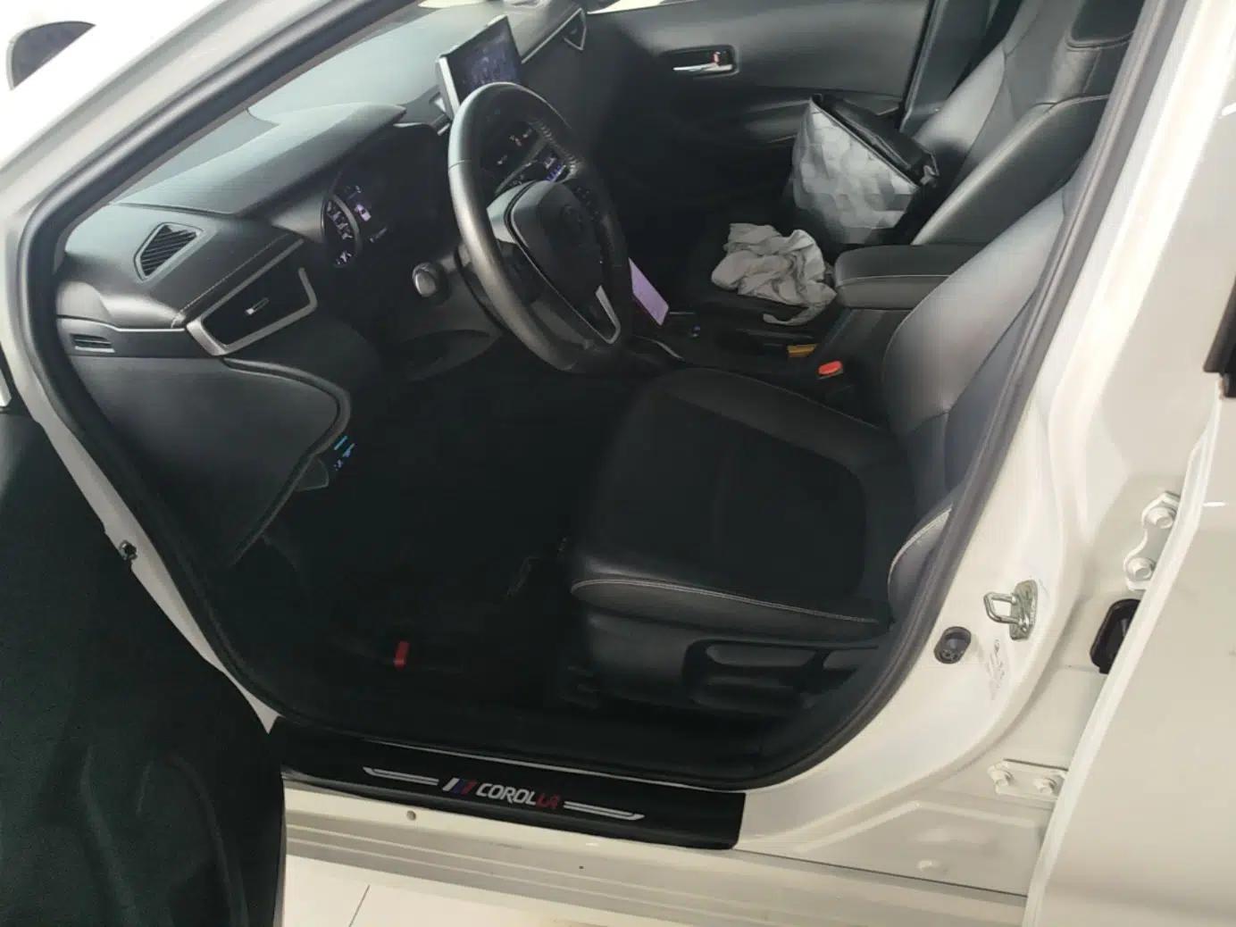 Toyota Corolla 2019 1.2T S-CVT GL-i Luxury Edition — миниатюра 14